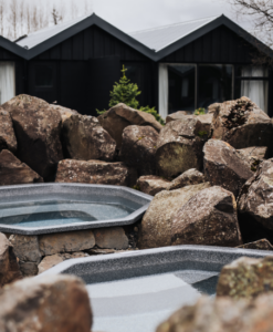 Outdoor hot tubs at the Hill Hotel in Flúðir